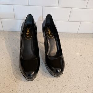 Yves Saint Laurent Black Women's Pumps